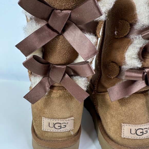 Ugg Bailey Brown Bow Boots Women's Size 7 USA - Picture 9 of 11